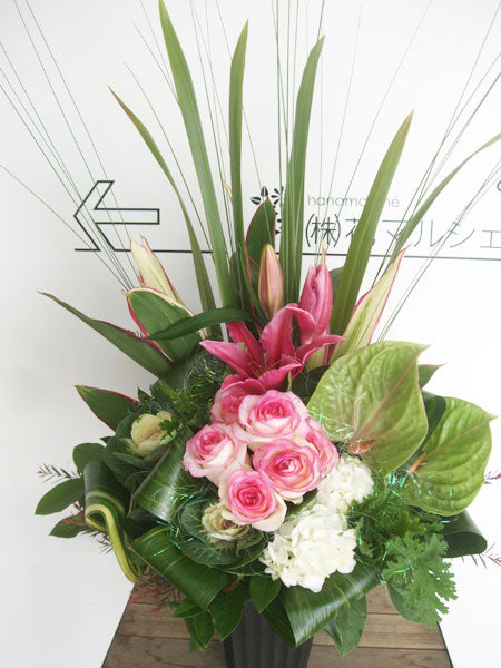 《AC_0020 お祝いアレンジ》ピンクのバラとユリ