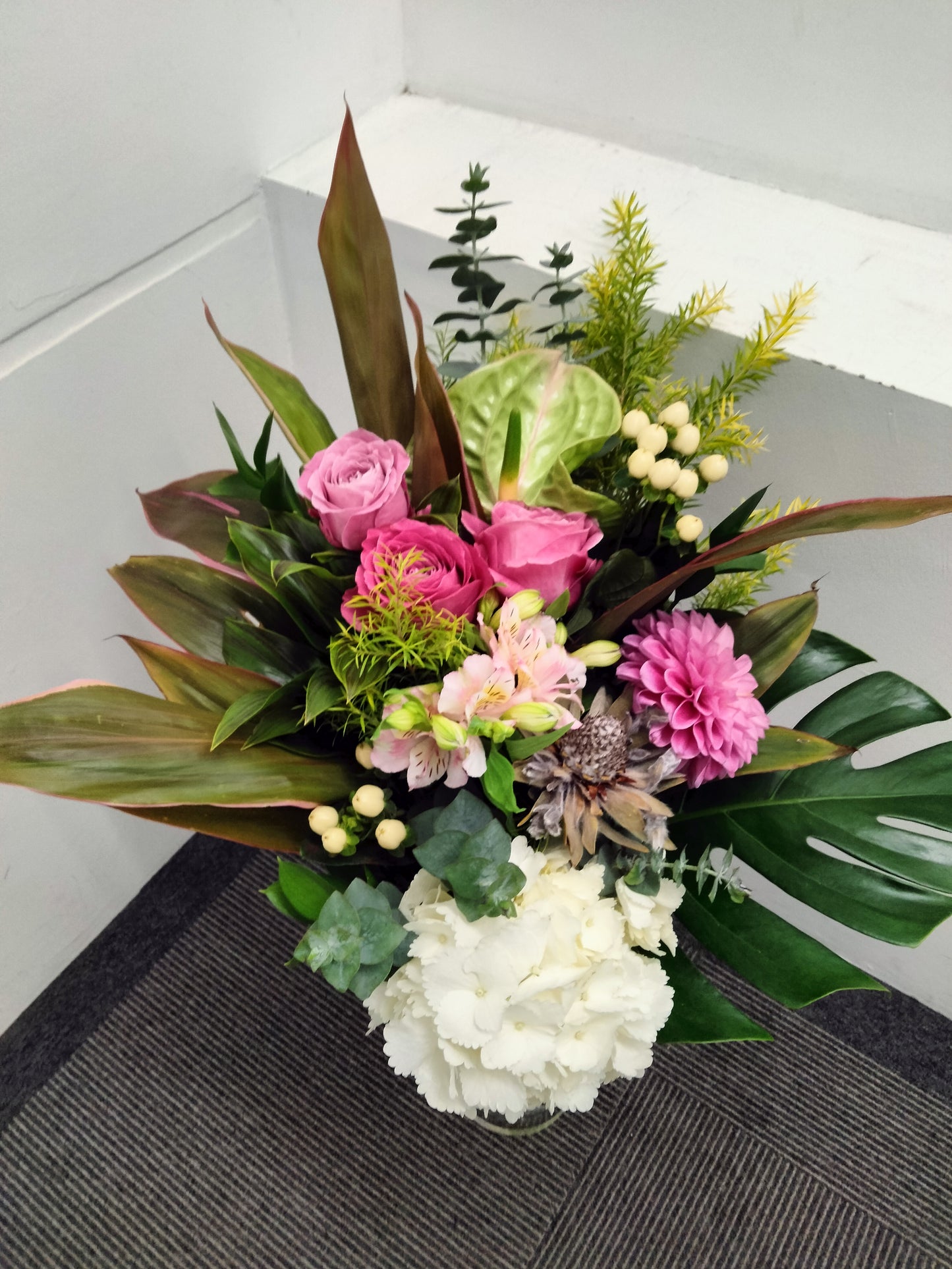 《BQ_0026 花束》大人・シック　お祝い花束