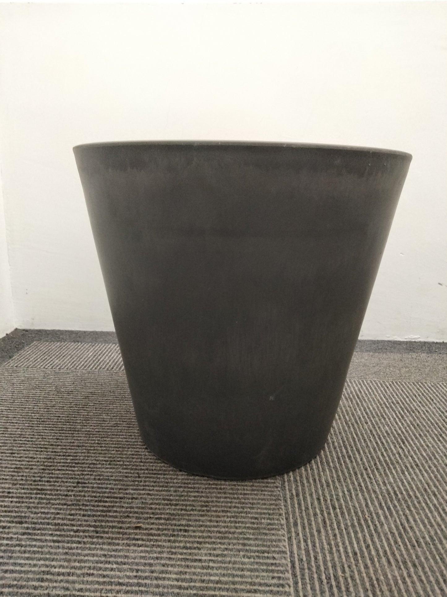 《CV_0003 鉢カバー》鉢カバー（強化プラスチック・ダークグレー）